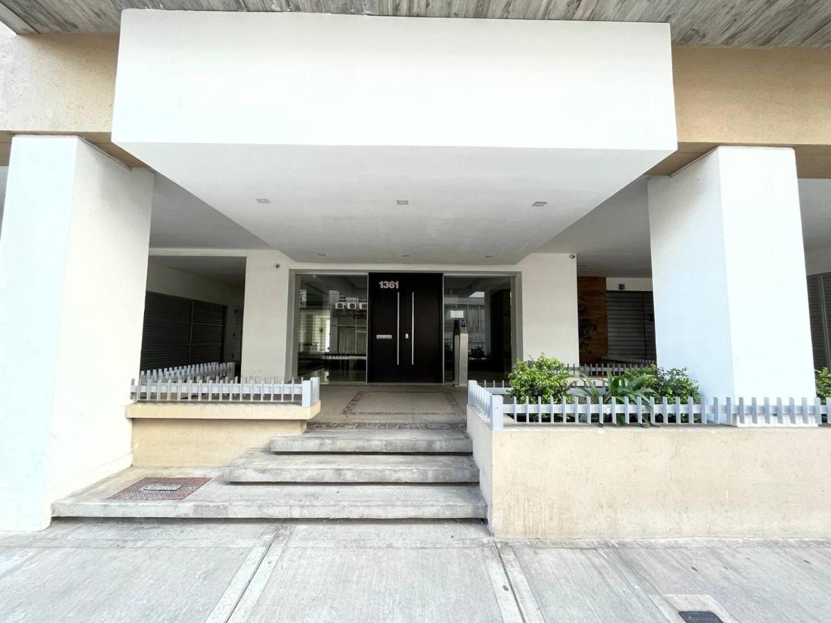 Monoambiente C/ Cochera - La Perla, A 250m De La Playa Apartamento *