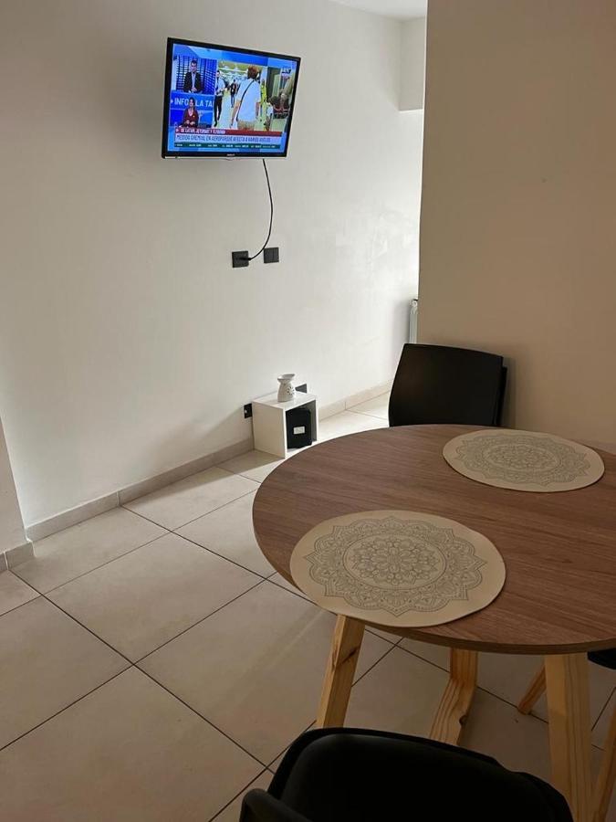 Monoambiente C/ Cochera - La Perla, A 250m De La Playa Apartamento *